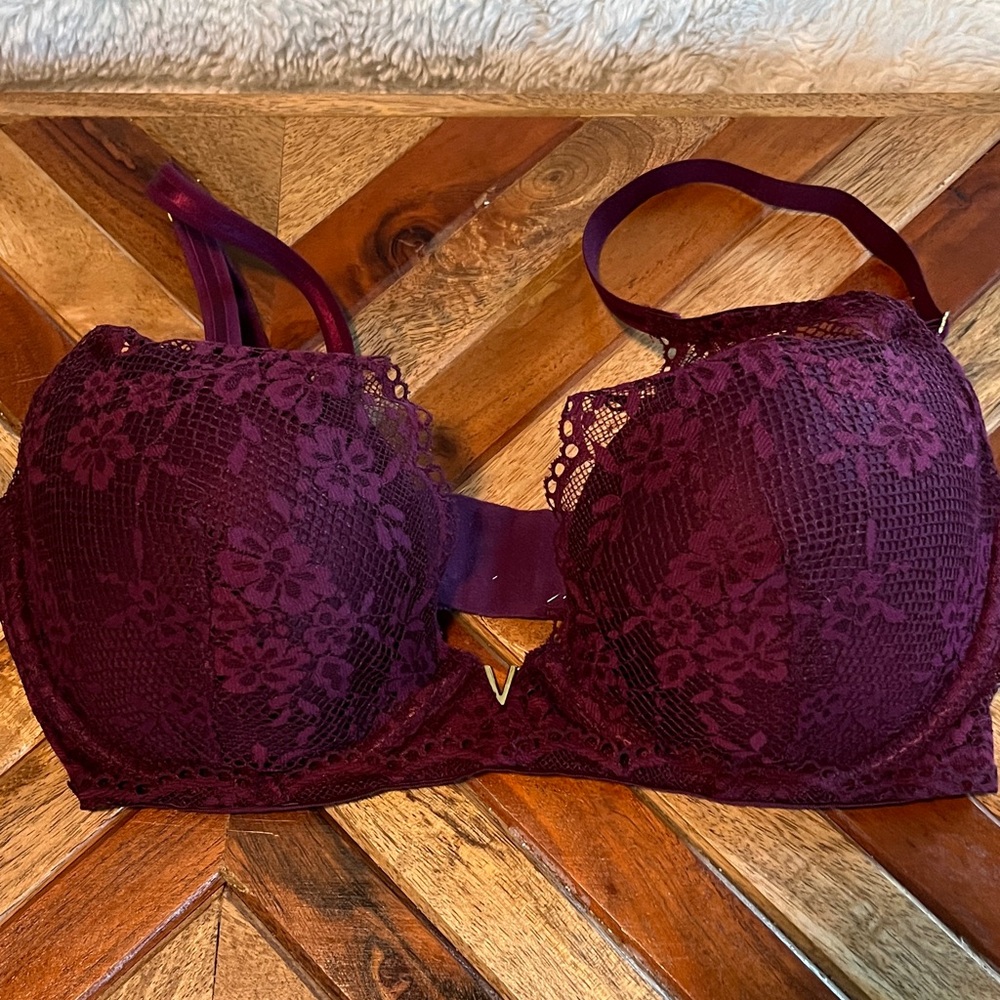 Victoria’s Secret lace bra